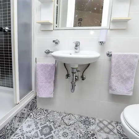 Capitan House I Апартаменты Рогозница