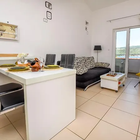 Capitan House I Апартаменты Рогозница