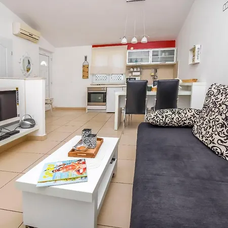 Апартаменты Capitan House I Рогозница