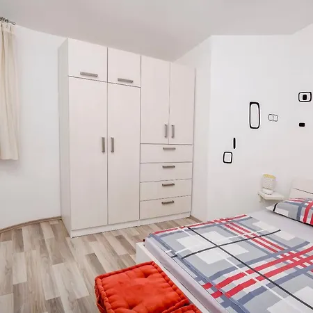 Апартаменты Capitan House I Рогозница