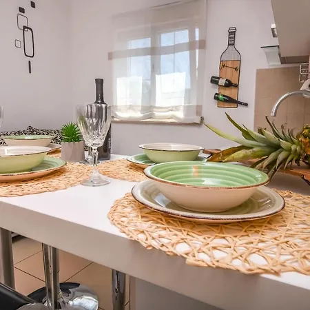 Апартаменты Capitan House I Рогозница